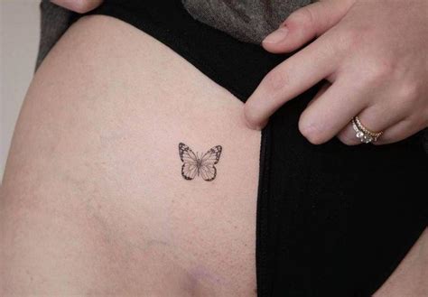 pequeño tattoo en la ingle mujer|12 ideas de Tattoo ingle mujer 